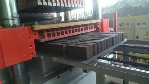 靜壓磚機固廢制磚